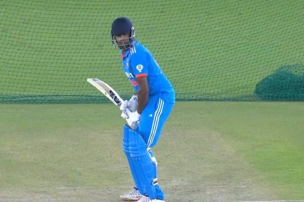 Ravichandran Ashwin Spotted Batting In The Nets Immediately After First ODI vs AUS